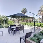 Face A La à Hébergement de vacances Antibes
