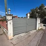 Face A La à *