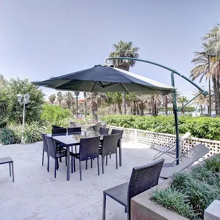 Face A La A Vakantiehuis Antibes
