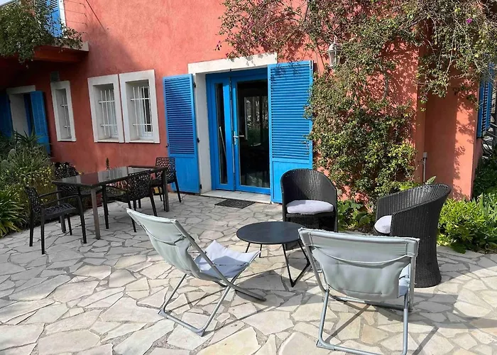 Face A La A Сasa de vacaciones Antibes