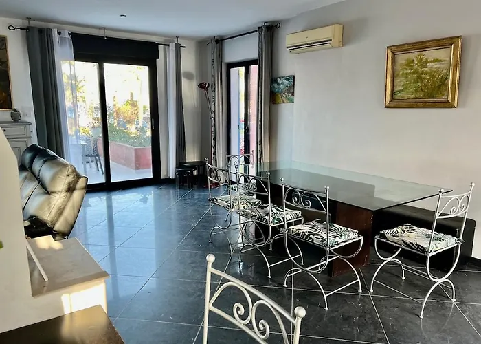 Face A La A Сasa de vacaciones